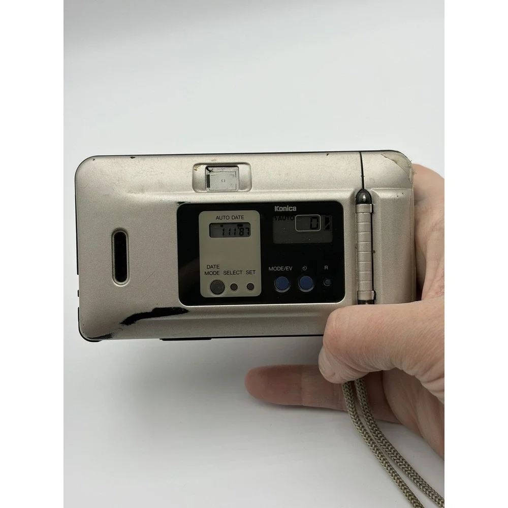 Vintage Konica Big Mini BM-201 35mm Film Camera Point Shoot Flash Japan Silver